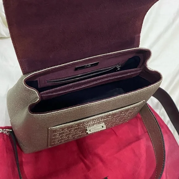 👜Carolina Herrera cross body súper good condition👜 - Picture 9 of 16